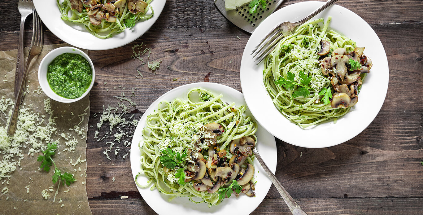 SPAGHETTI with Garlic mushroom and Cilantro PestoÂ 